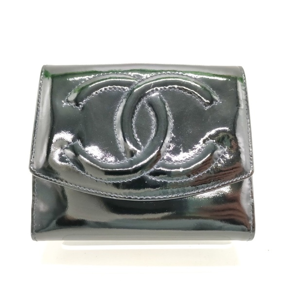CHANEL - Black Enamel Wallet R1.051 - Picture 1 of 4